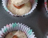 Foto del paso 3 de la receta: Muffins de banana y dulce de leche con cubierta azucarada de coco🥳