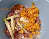 Foto langkah ke 2 dari resep Masakan daging babi bumbu serai.