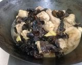 Foto langkah ke 2 dari resep Masak ayam jahe dan jamur kuping china.