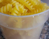 Foto del paso 1 de la receta: Fideo en salsa blanca gratinada