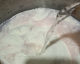 Foto langkah ke 1 dari resep Strawberry Silky Pudding.