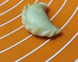 Foto langkah ke 5 dari resep Pastel Isi Abon.