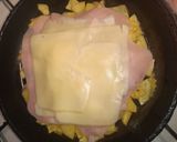 Foto del paso 2 de la receta: Tortilla de papa rellena jamón y queso