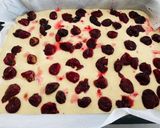 Meggyes-túrós sütemény recept fázis 2 fotója