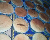 A picture of step 7 of Soft and Fluffy Cupcakes.