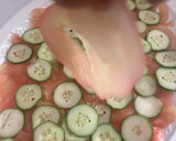 Foto del paso 1 de la receta: Carpaccio de tomate con mojama y caviaroli de guindilla