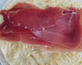 Foto del paso 3 de la receta: Rollitos de tortilla de queso y jamón