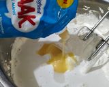 Foto langkah ke 2 dari resep Bolu Kukus Mekar.