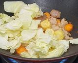 Foto langkah ke 2 dari resep Capcay Goreng.