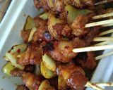 Foto langkah ke 4 dari resep Sate babi pedas.
