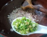 A picture of step 3 of Aloo Baingan.