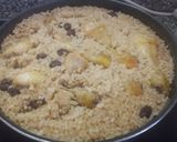 Foto del paso 7 de la receta: Arroz con pollo, canela y pasas
