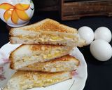 A picture of step 5 of Egg Sandwich.