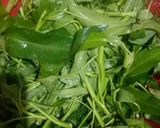 Foto langkah ke 1 dari resep Oseng Kangkung.