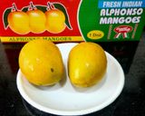 A picture of step 1 of Alphonso Mango Mastani.