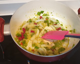 Foto del paso 5 de la receta: Patatas con sepia y almejas