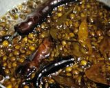 A picture of step 4 of Onion pakoda curry.
