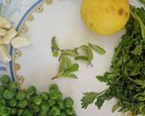 A picture of step 1 of Peas chutney.