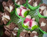 Foto langkah ke 4 dari resep Bolu Kukus Mekar Cokelat.