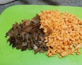 A picture of step 1 of Thai Style LARB Spaghetti with Mushroom and Sausages.