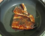 Foto langkah ke 3 dari resep Ikan Asap Panggang Teflon.