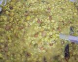 A picture of step 5 of Spicy Khichdo of seven grains.