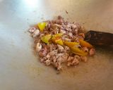 Foto langkah ke 3 dari resep Cumi asin cabe hijau.