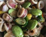 Foto langkah ke 4 dari resep Oseng cumi cabe hijau.