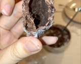 地郁廚房：餅持一顆樂觀ㄉ心 手工製作你家中秋烤肉用炭的食譜步驟3照片