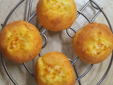 Panecillos de harina de coco y queso