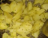 आलू की सूखी सब्जी (aloo ki sukhi sabzi recipe in Hindi) रेसिपी चरण 3 फोटो