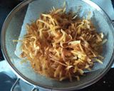 Foto langkah ke 2 dari resep Kering Kentang Mustofa, kriyuk pedas manis.