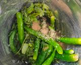 A picture of step 1 of Coriander chutney.