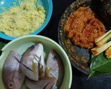Foto langkah ke 2 dari resep Pepes Ikan Bumbu Mangga Muda.