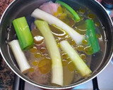 Foto del paso 3 de la receta: Sopa de pollo con garbanzos en crema de verduras