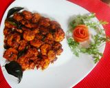 A picture of step 3 of Chilli prawns.