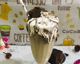 A picture of step 5 of Leftovers brownie/ chocolate cake shake.