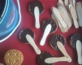 Foto langkah ke 2 dari resep Biskuit lapis coklat.