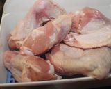 Foto del paso 3 de la receta: Alitas de pollo con champis en freidora de aire