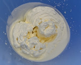 Foto del paso 3 de la receta: Muslitos de pollo a la crema