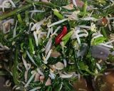 Foto langkah ke 5 dari resep Tumis Kangkung tanpa kecap.