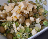 Foto del paso 1 de la receta: Ensalada de Berros, Queso y Aceitunas