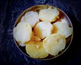 આલુ ચીઝ ફ્રેન્કી(Aloo Cheese Frankie Recipe In Gujarati) રેસીપી સ્ટેપ2ફોટો