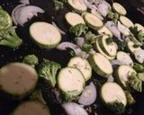 Foto del paso 5 de la receta: Matambre tiernizado a la pizza con salteado de verduras