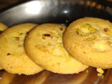 Eggless pistachio cookies without oven