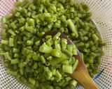 صورة لخطوة 1 من وصفة سلطة الفصوليا الخضراء 🥗🫘