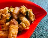 Foto langkah ke 4 dari resep 170. Ayam Pok Pok Saos Telur Asin.