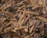 A picture of step 6 of Chorizo and Spinach Creamy Pasta.