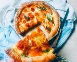 Une image de l'étape 11 de Quiche au saumon fumé et aux épinards.