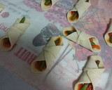 Foto del paso 3 de la receta: Canapés de hojaldre con pesto rojo y espárragos